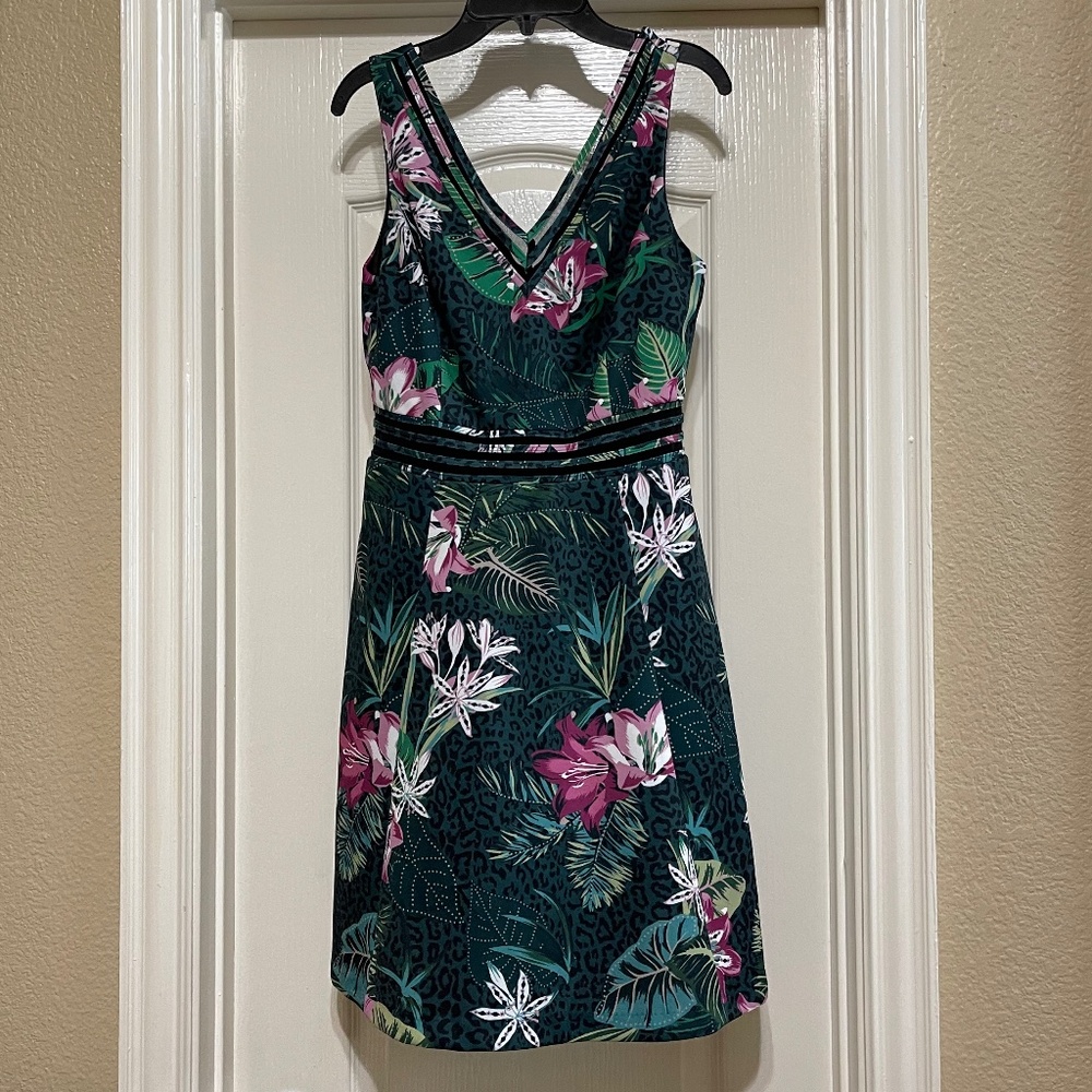 Guess Fit & Flare V Neck Dress Sleeveless 4